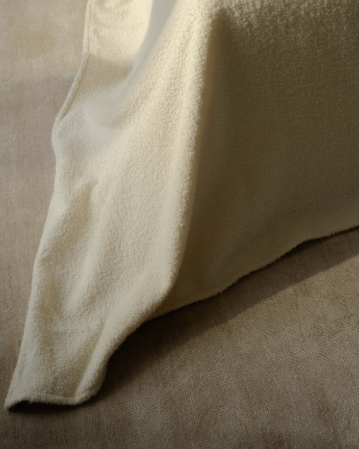 Bouclé Bedcover - Limestone